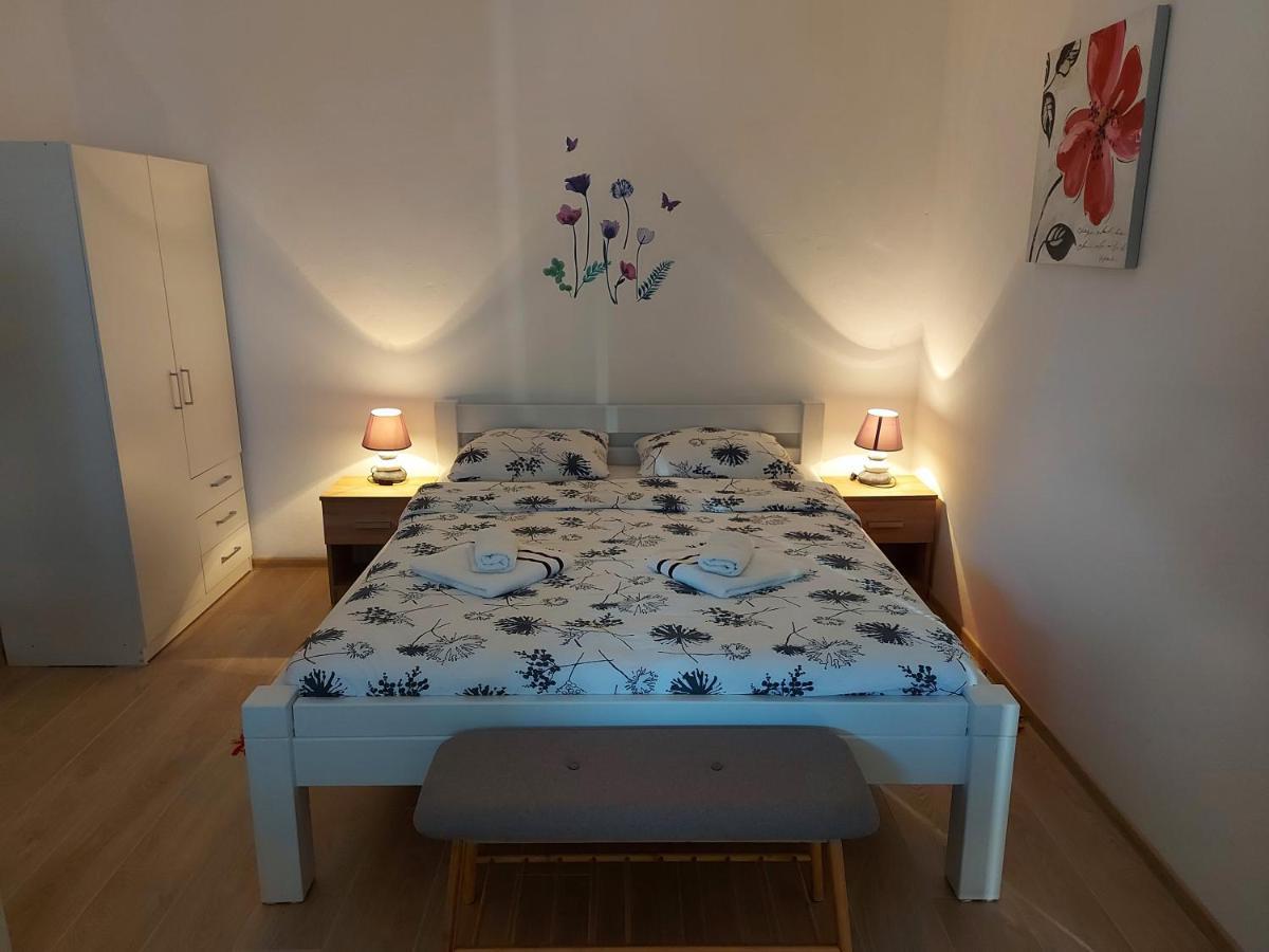 סמולג'אנאק Apartment Rosie מראה חיצוני תמונה